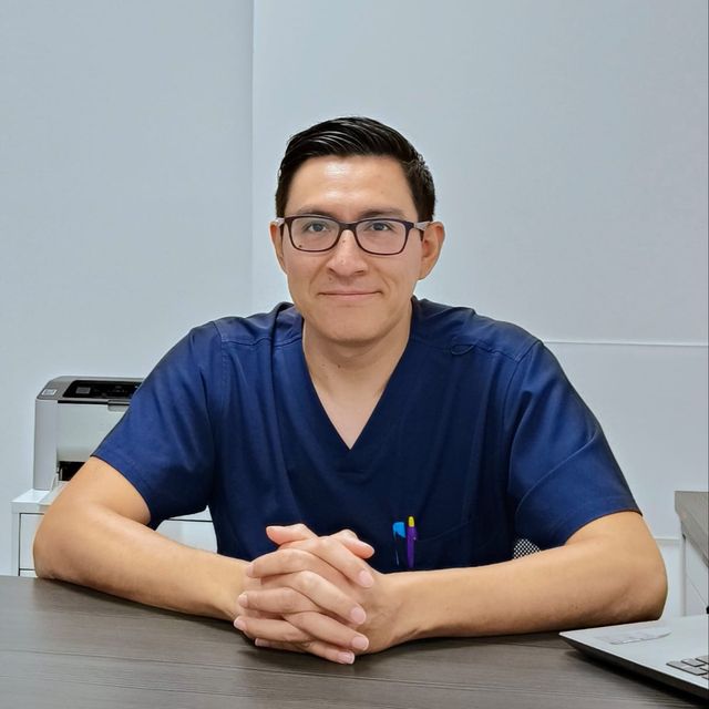 Arturo Enrique Martínez Garfias, Urólogo Gustavo A Madero