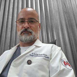 Dr. Rodrigo Rostro Rivera