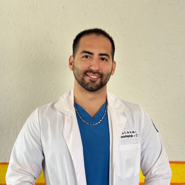 Carlos Emilio De la Isla López, Otorrinolaringólogo Cuernavaca
