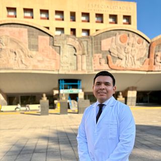 Dr. Roberto Carlos Valdez Castañeda