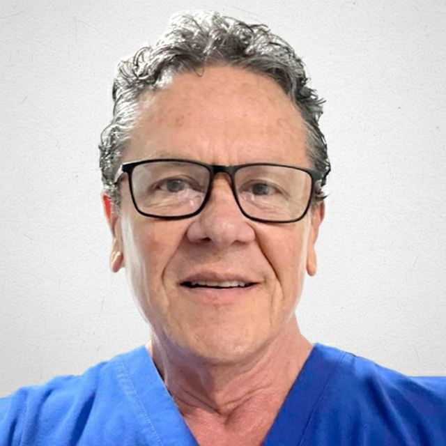 Gustavo Castillo Guzmán, Médico general Monterrey