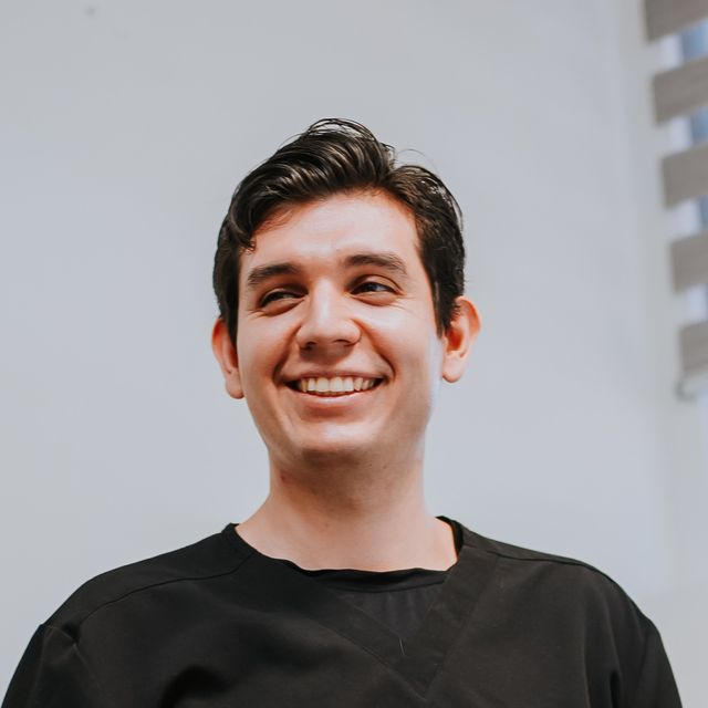 David Antonio Estrada Diaz, Dentista - Odontólogo Mexicali