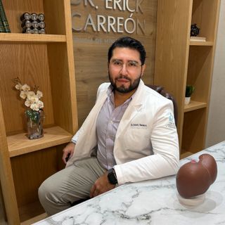 Ampliar imagen: Erick Carreón, Cirujano general Torreon