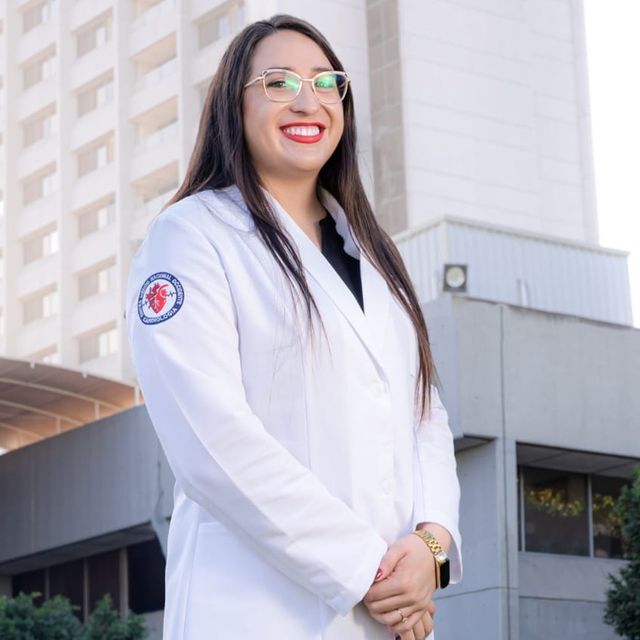 Maria Elena Flores Mejia, Cardiólogo Tonalá