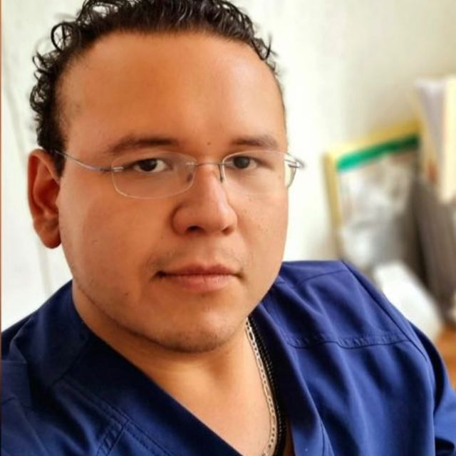 José Juan Estrada Serra, Ginecólogo Toluca de Lerdo
