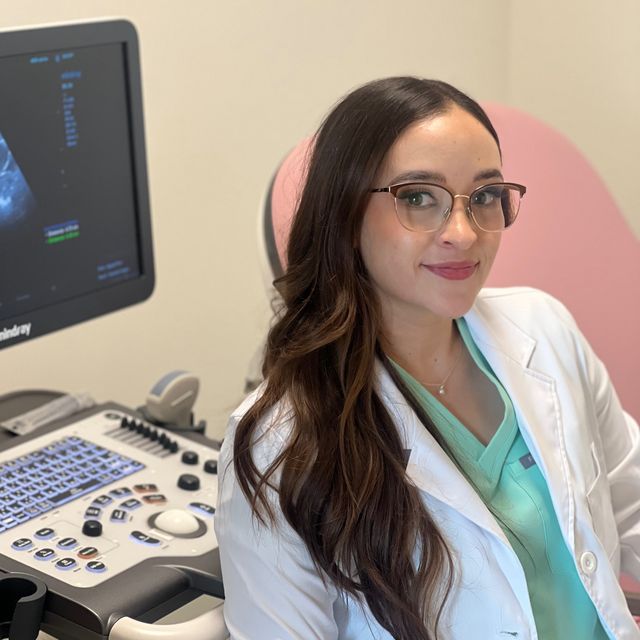 Mariana Aguirre Hinojos, Ginecólogo Ciudad Juarez