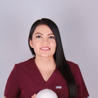 Ampliar imagen: Yoxara Aislhy Arriaga Pérez, Cirujano maxilofacial Tapachula