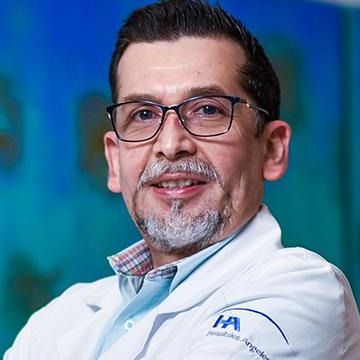 Homero Benavides Brito, Internista Villahermosa