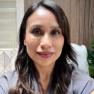 Karla Lorena Velázquez Ramos, Ginecólogo Nuevo Leon