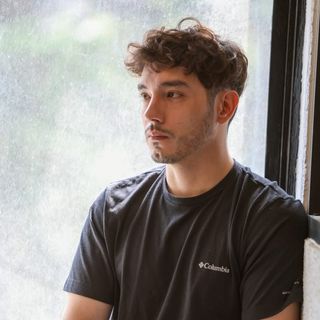 Ampliar imagen: Fernando Villalón, Psiquiatra Uruapan