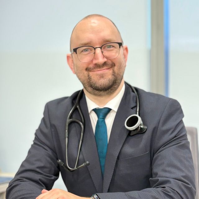 Stefan Michael Sieber Acuna, Internista Querétaro