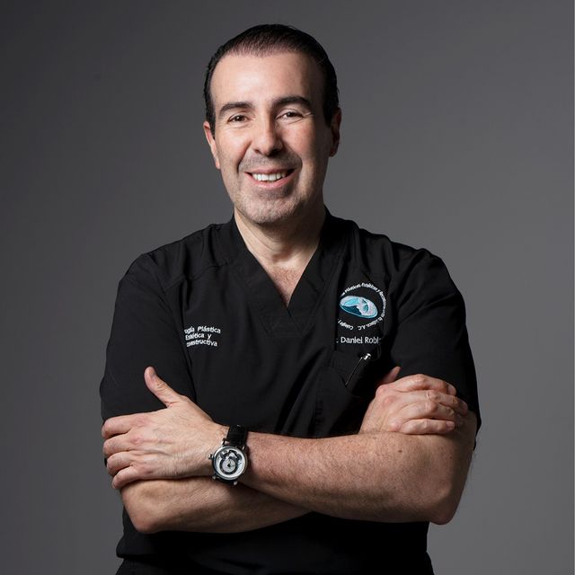 Daniel Robles Pereyra, Cirujano plástico Guadalajara