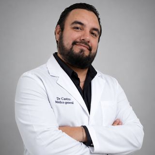 Gustavo Jesus  Castro Mora , Médico general Mazatlan