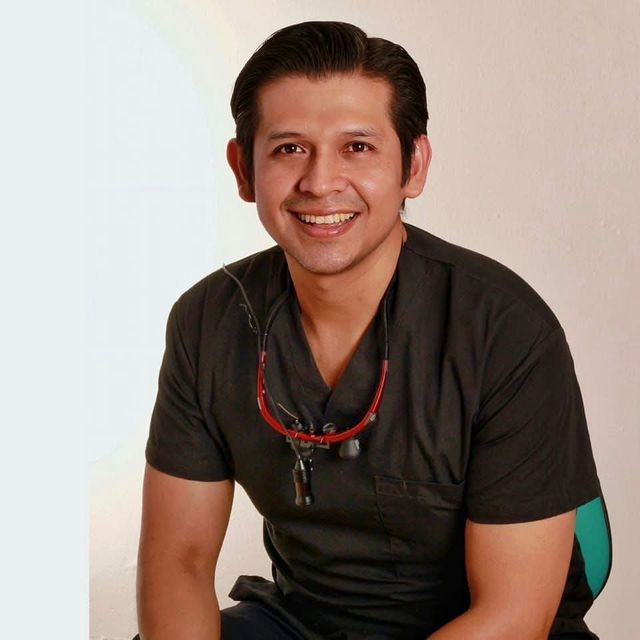Argenis Salvador Meneses Méndez, Dentista - Odontólogo Puebla