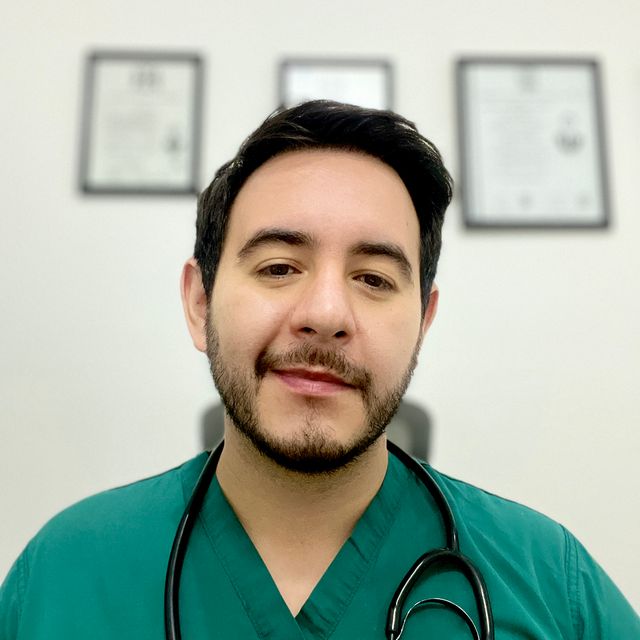 Gerardo Loza, Médico general Zapopan