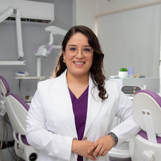 Samantha Gonzalez, Dentista - Odontólogo Monterrey