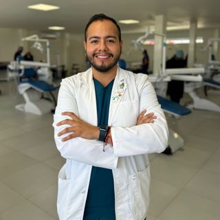Ampliar imagen: Alfredo Reyna Ávila, Dentista - Odontólogo Torreon