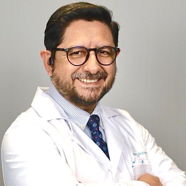 Oscar López Santiago, Especialista en Medicina Crítica y Terapia Intensiva Naucalpan de Juárez