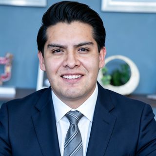 Dr. Roberto Ángel Núñez González