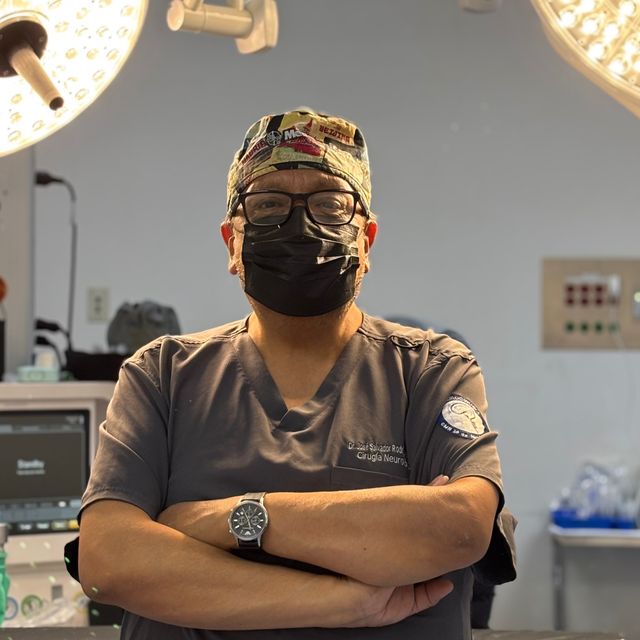 José Salvador Rodríguez Peralta, Neurocirujano Puebla