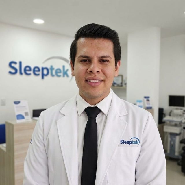 Daniel Macias Medina, Médico general Santiago de Querétaro