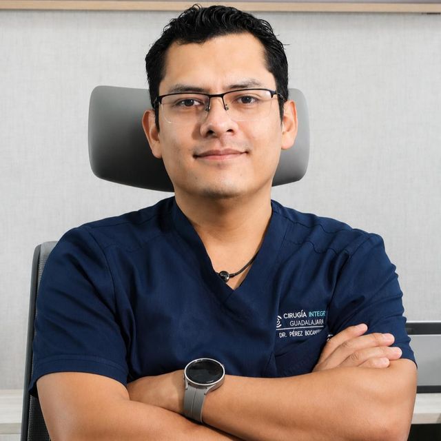 Victor Hugo Pérez Bocanegra, Cirujano general Zapopan