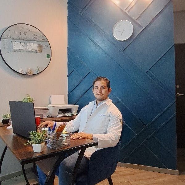 Ángel Fernando Valenzuela Zamora, Nutriólogo clínico Ciudad Juarez