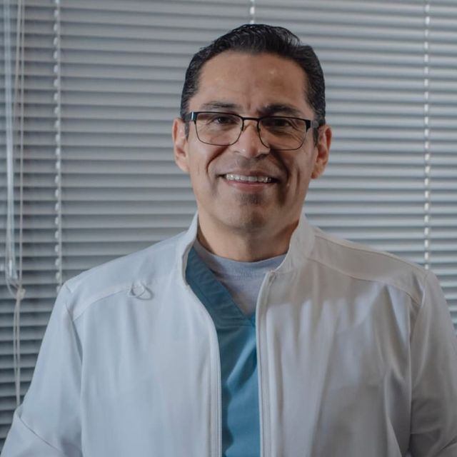 German A. Ortiz Vázquez, Ginecólogo Cancun