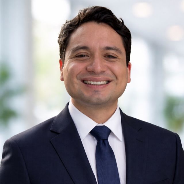 Luis Enrique Flores Huerta, Neurocirujano Monterrey