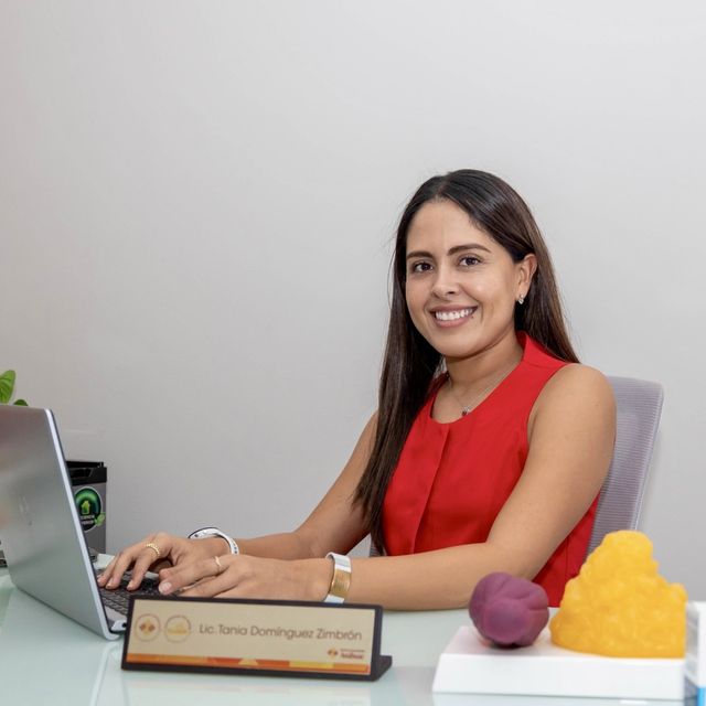 Tania Domínguez Zimbrón, Nutriólogo Mérida