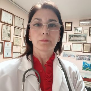 Ampliar imagen: María del Rocío Duque Barrón, Médico general Morelos