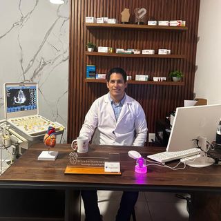 Ampliar imagen: Luis Erik Olivares Sánchez, Cardiólogo Veracruz