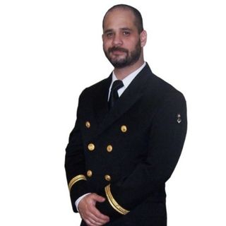 Dr. Antonio Robles Avilés