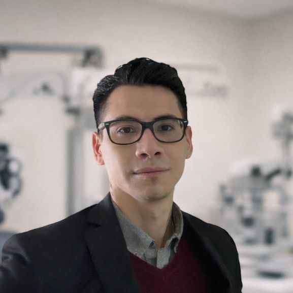 OMAR ALEJANDRO GITTINS NUÑEZ, Oftalmólogo Torreon