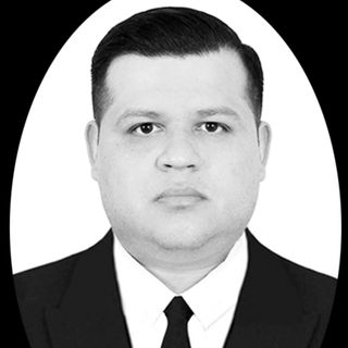 Ampliar imagen: Luis Ernesto Maldonado Villela, Cirujano general Minatitlan