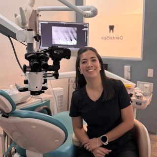 Carolina Cervantes Hong, Dentista - Odontólogo Cuauhtémoc