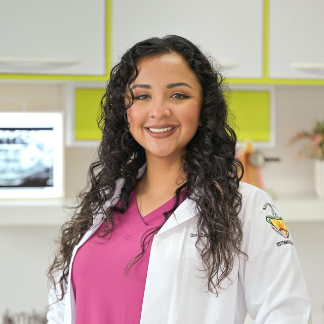 Daphne Rebeca Hernández Cobix, Dentista - Odontólogo Puebla