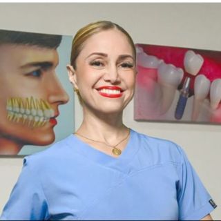 Ampliar imagen: Alejandra Corrales Peña, Dentista - Odontólogo Mazatlan