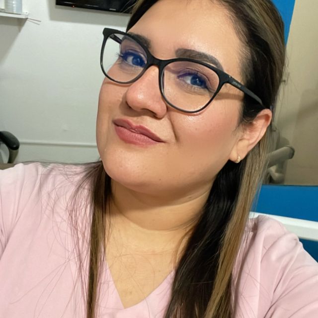 Violeta Muñoz lezo, Dentista - Odontólogo Morelia