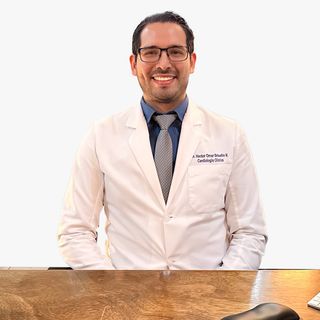 Ampliar imagen: Hector Omar Briseño Moreno, Cardiólogo Nogales