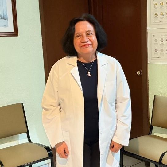 Carmen Aguilar Jimenez, Oncólogo médico Puebla
