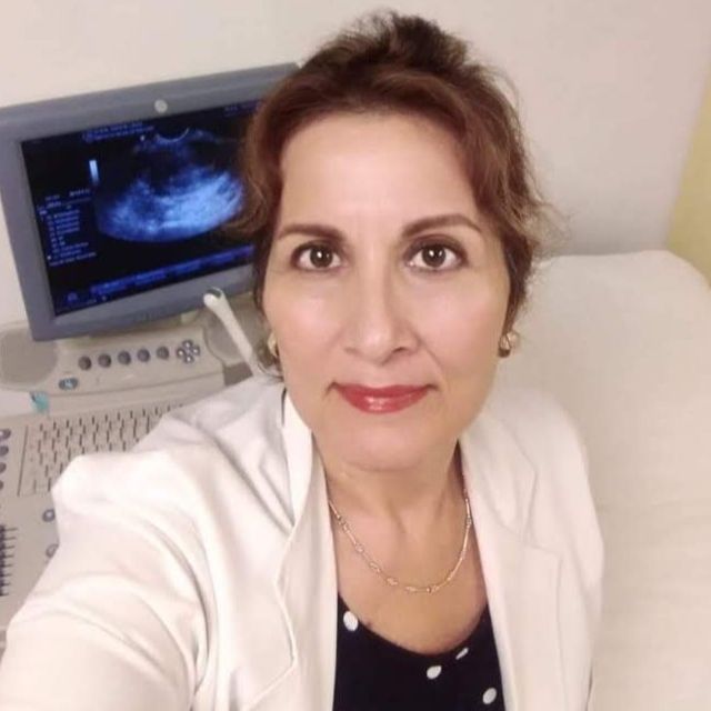 Teresa Lopez Alluci, Ginecólogo León