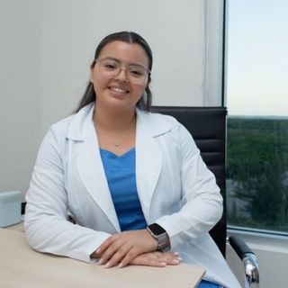 Jocelyn de la Cruz Olivera Lorenzo, Médico general Cancun