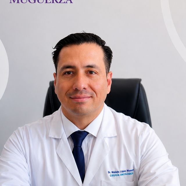 Moises Lopez Monroy, Cirujano oncólogo León