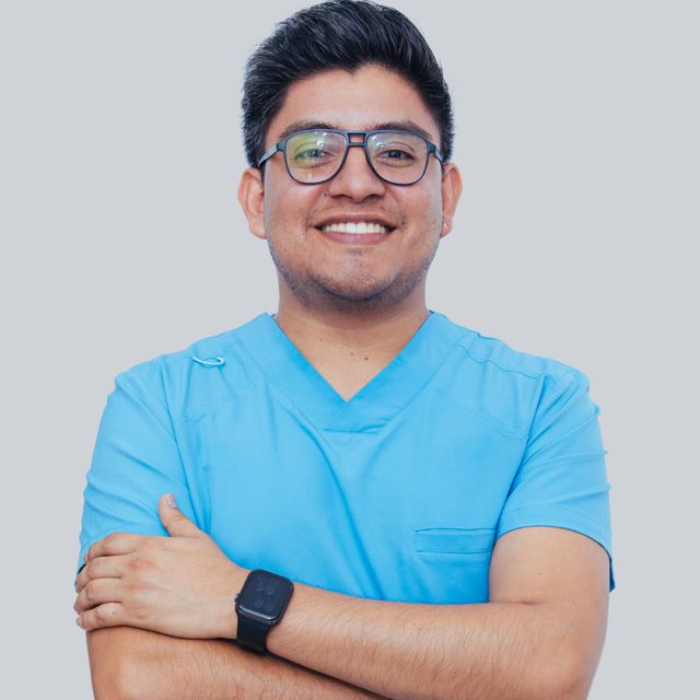 Cristian Rafael Hernández León, Dentista - Odontólogo Puebla
