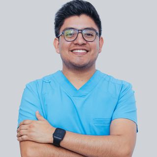 Ampliar imagen: Cristian Rafael Hernández León, Dentista - Odontólogo Puebla