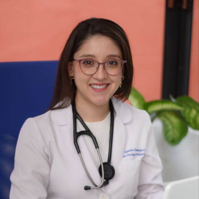 Alejandra Domínguez Camacho, Endocrinólogo pediátrico Ciudad de México
