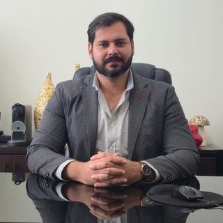 Ampliar imagen: Ricardo Saavedra Constantini, Cardiólogo Ixmiquilpan