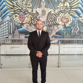 Ampliar imagen: Iván Lozano García, Gastroenterólogo Metepec