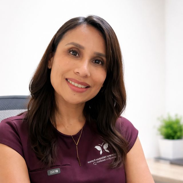 Karla Lorena Velázquez Ramos, Ginecólogo Nuevo Leon